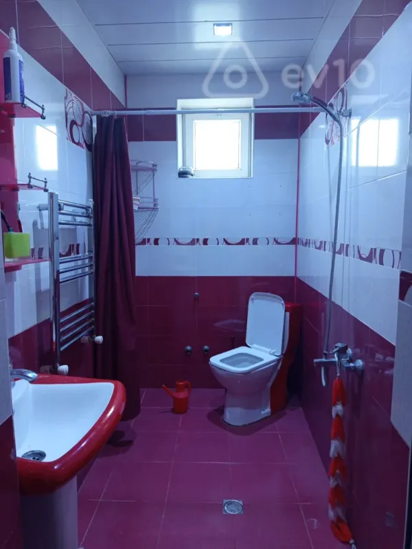 Kirayə verilir 3 otaqlı həyət evi 100 m²