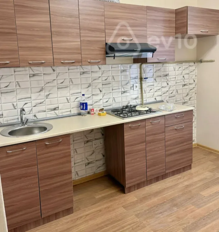 Kirayə verilir 4 otaqlı yeni tikili 90 m²