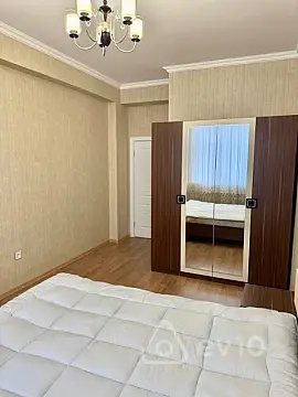 Kirayə verilir 4 otaqlı yeni tikili 90 m²