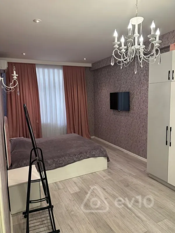 Kirayə verilir 2 otaqlı yeni tikili 110 m²