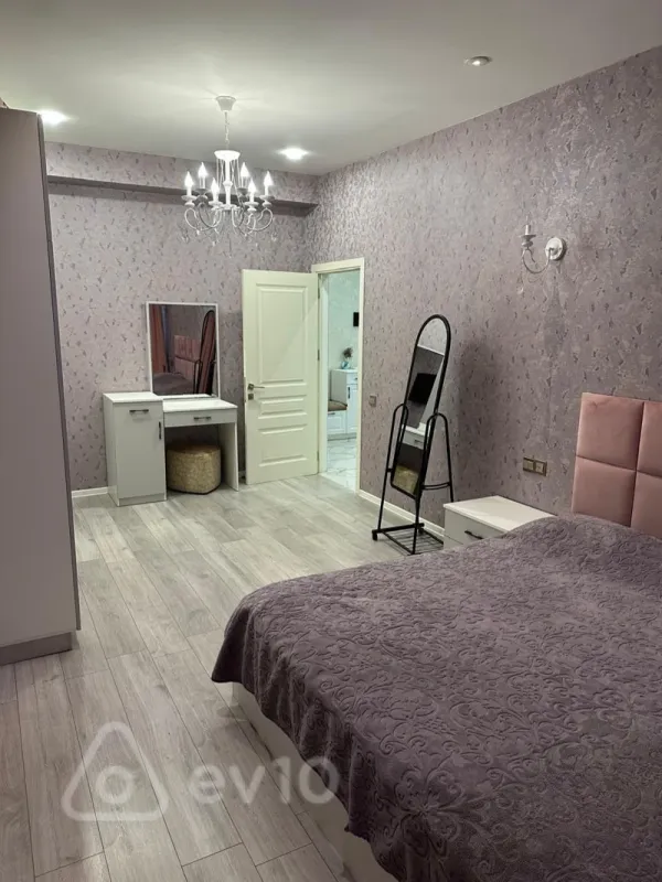 Kirayə verilir 2 otaqlı yeni tikili 110 m²