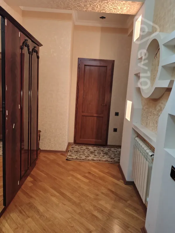 Kirayə verilir 2 otaqlı yeni tikili 81 m²