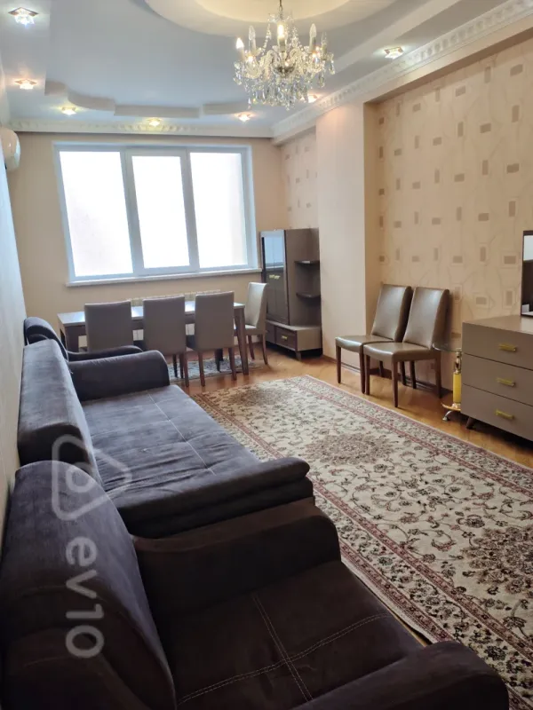 Kirayə verilir 2 otaqlı yeni tikili 81 m²