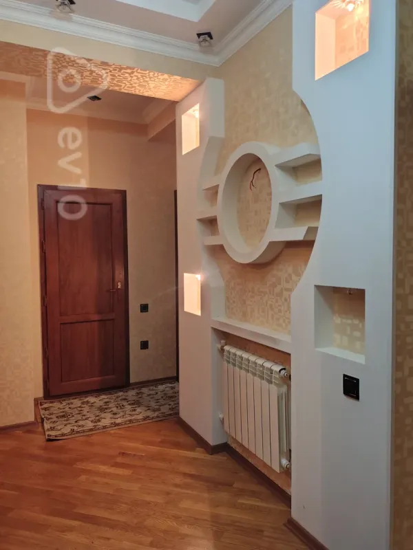 Kirayə verilir 2 otaqlı yeni tikili 81 m²