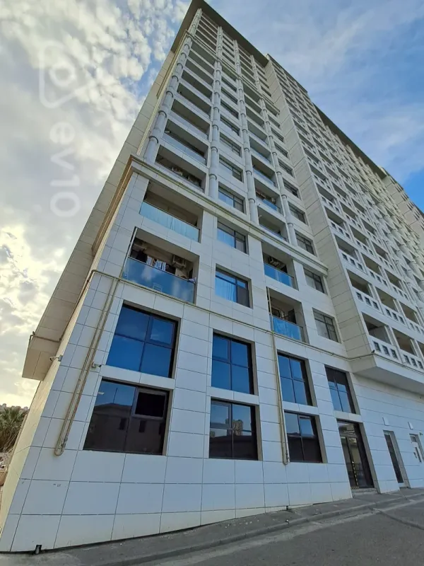 Satılır 3 otaqlı yeni tikili 91 m²