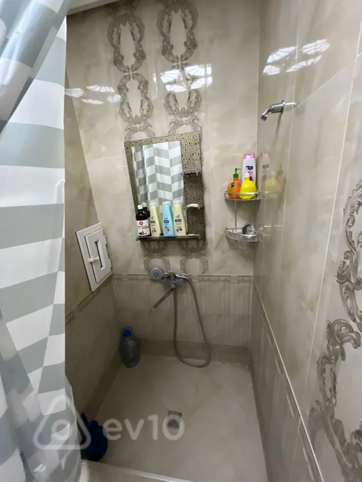 Kirayə verilir 2 otaqlı yeni tikili 100 m²