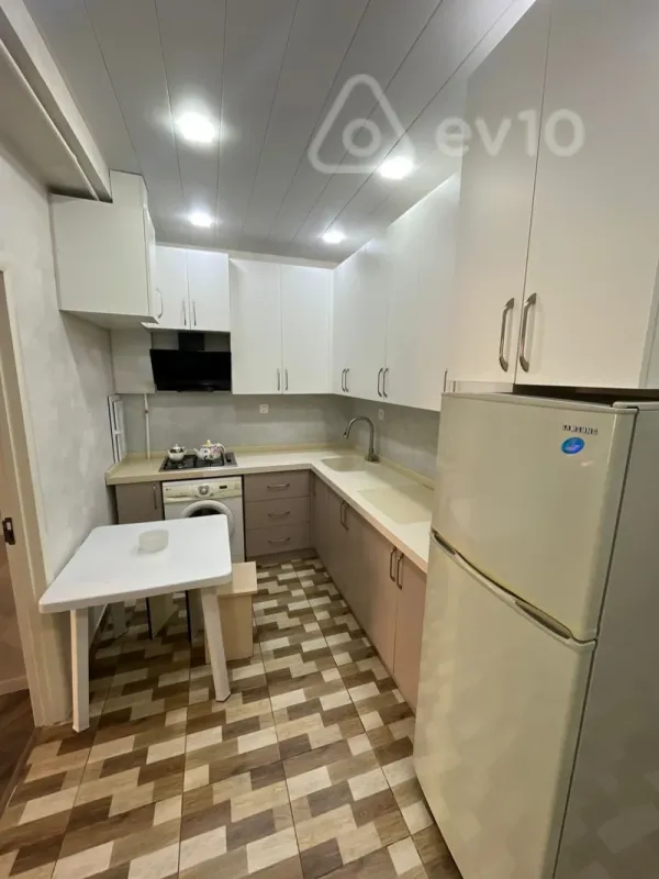 Kirayə verilir 2 otaqlı yeni tikili 70 m²