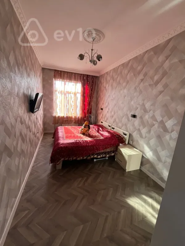 Kirayə verilir 2 otaqlı yeni tikili 70 m²