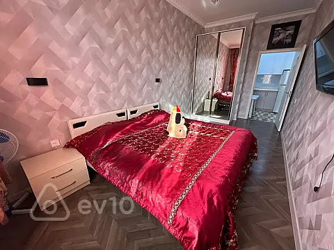 Kirayə verilir 2 otaqlı yeni tikili 70 m²