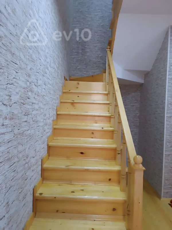 Kirayə verilir 3 otaqlı həyət evi 95 m²