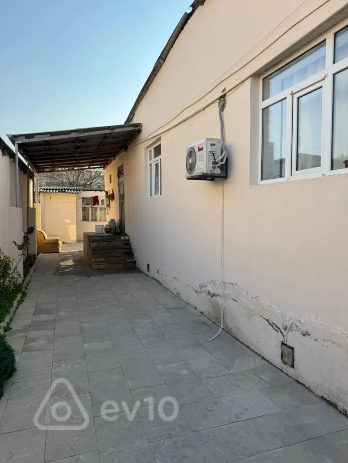 Satılır 3 otaqlı həyət evi 100 m²
