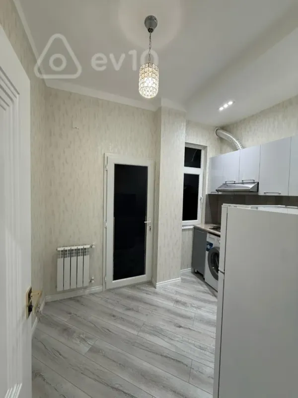 Kirayə verilir 2 otaqlı yeni tikili 65 m²