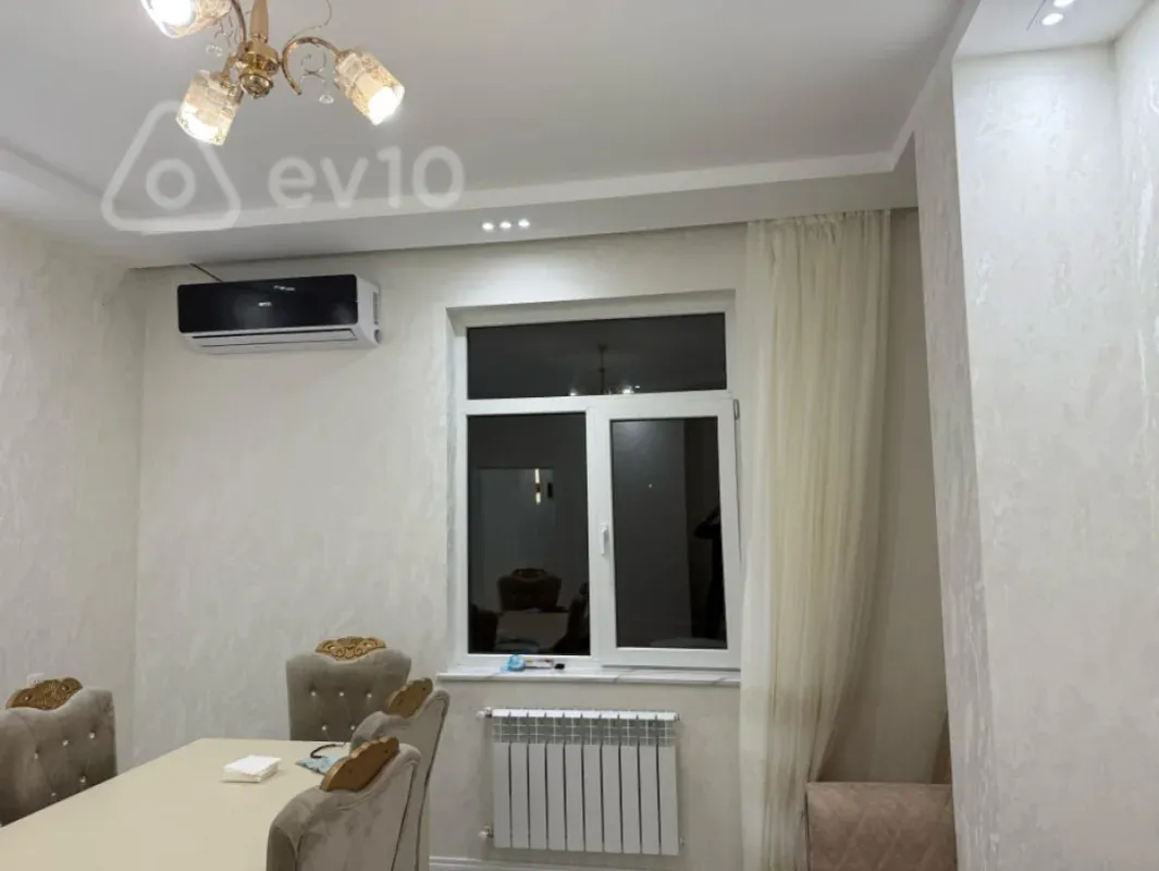 Kirayə verilir 2 otaqlı yeni tikili 65 m²