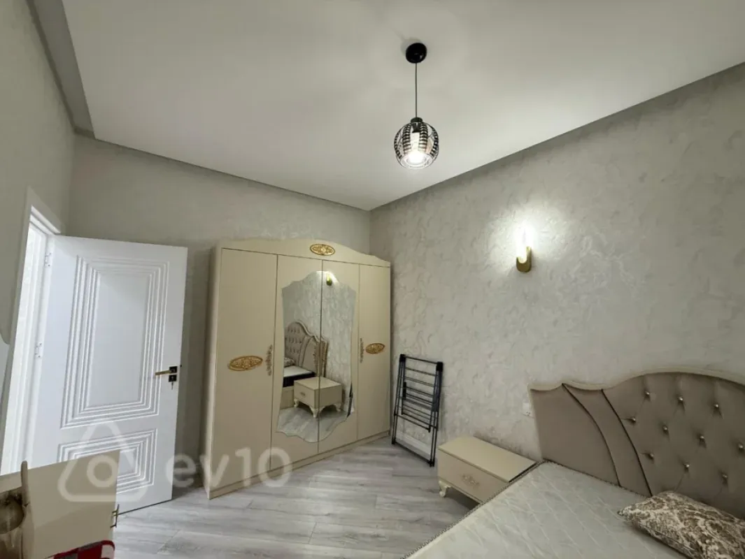 Kirayə verilir 2 otaqlı yeni tikili 65 m²