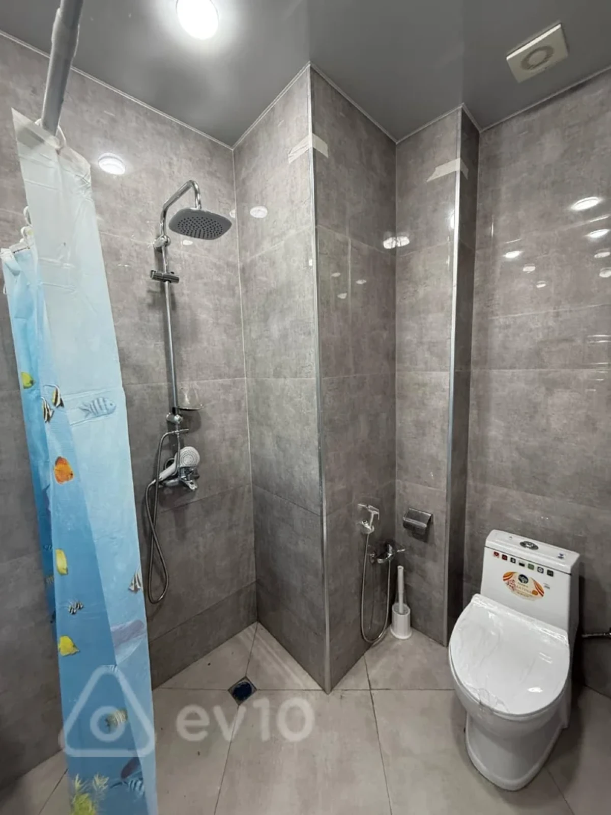 Kirayə verilir 2 otaqlı yeni tikili 65 m²