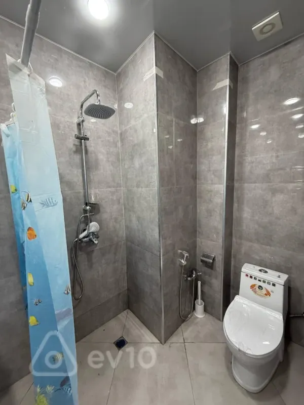 Kirayə verilir 2 otaqlı yeni tikili 65 m²