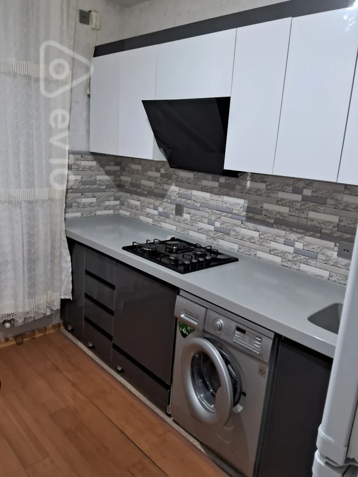 Kirayə verilir 2 otaqlı yeni tikili 63 m²