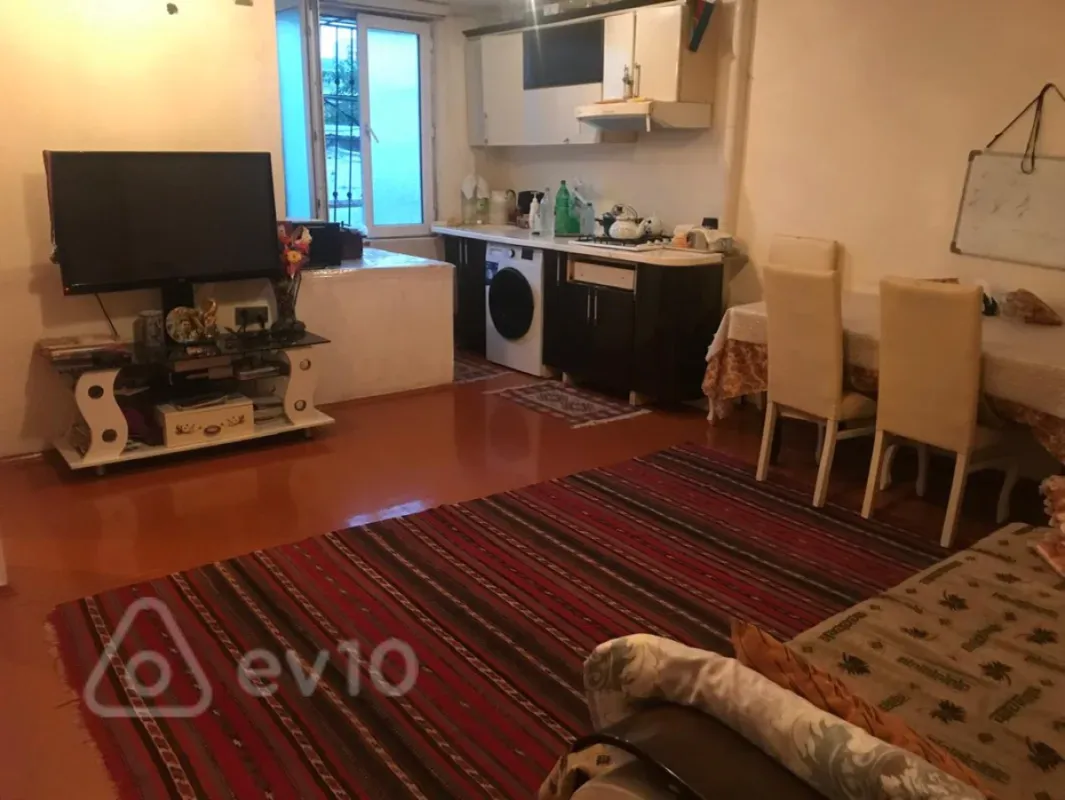 Kirayə verilir 2 otaqlı həyət evi 50 m²