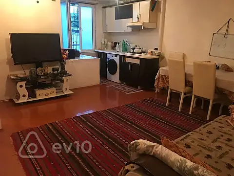 Kirayə verilir 2 otaqlı həyət evi 50 m²