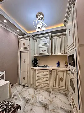 Kirayə verilir 2 otaqlı yeni tikili 78 m²