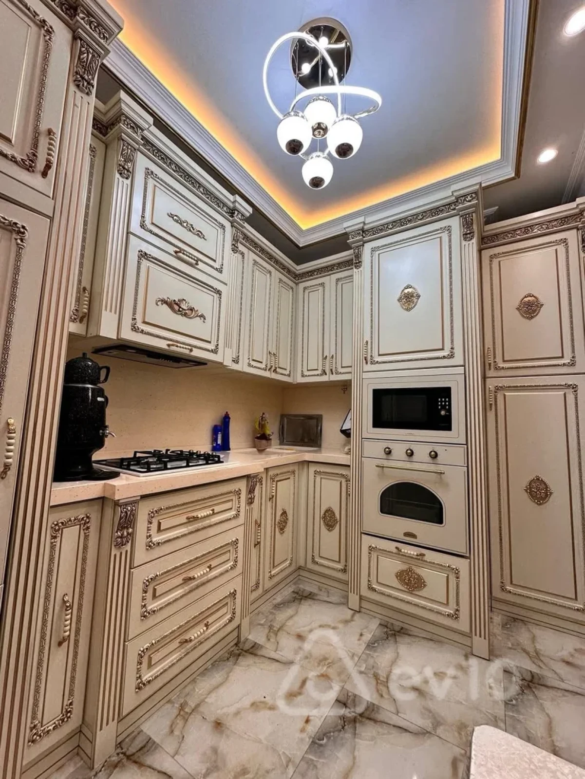 Kirayə verilir 2 otaqlı yeni tikili 78 m²