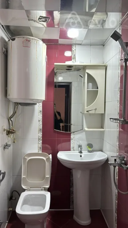 Kirayə verilir 1 otaqlı yeni tikili 40 m²