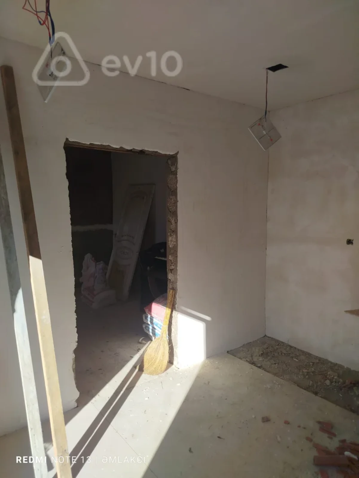Satılır 2 otaqlı həyət evi 40 m²