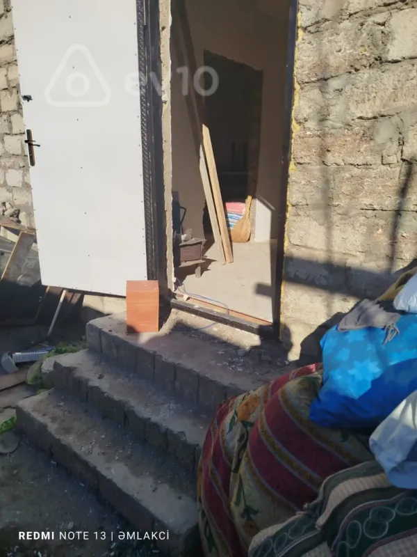 Satılır 2 otaqlı həyət evi 40 m²