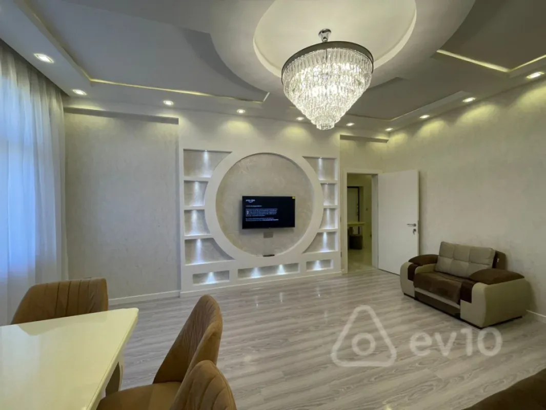 Kirayə verilir 3 otaqlı yeni tikili 110 m²