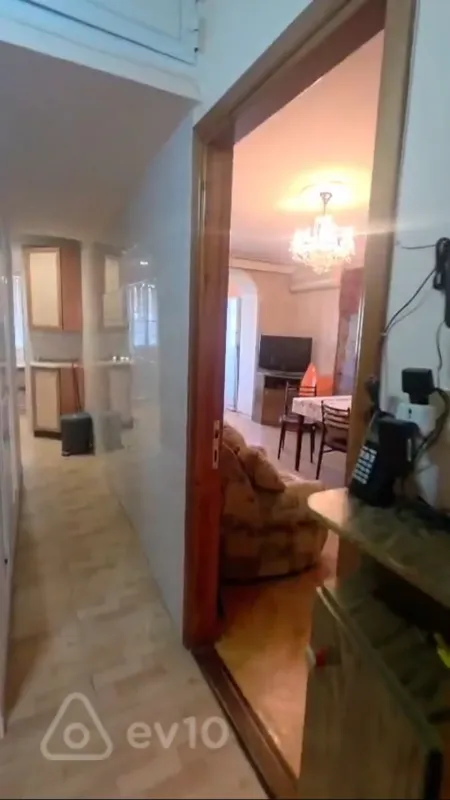 Kirayə verilir 3 otaqlı köhnə tikili 75 m²