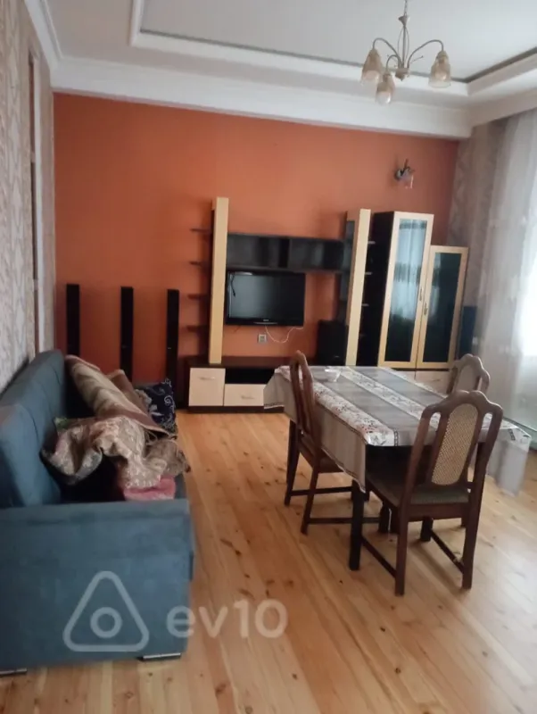 Kirayə verilir 2 otaqlı yeni tikili 65 m²
