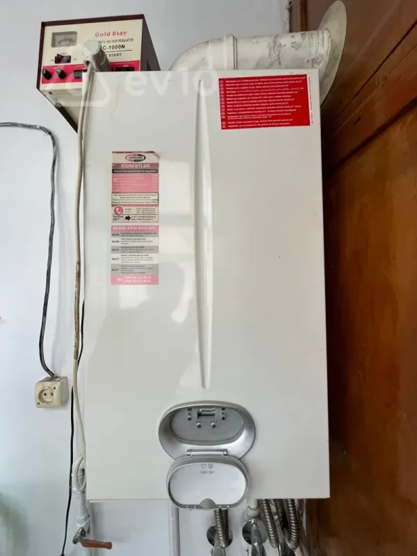 Kirayə verilir 3 otaqlı köhnə tikili 120 m²