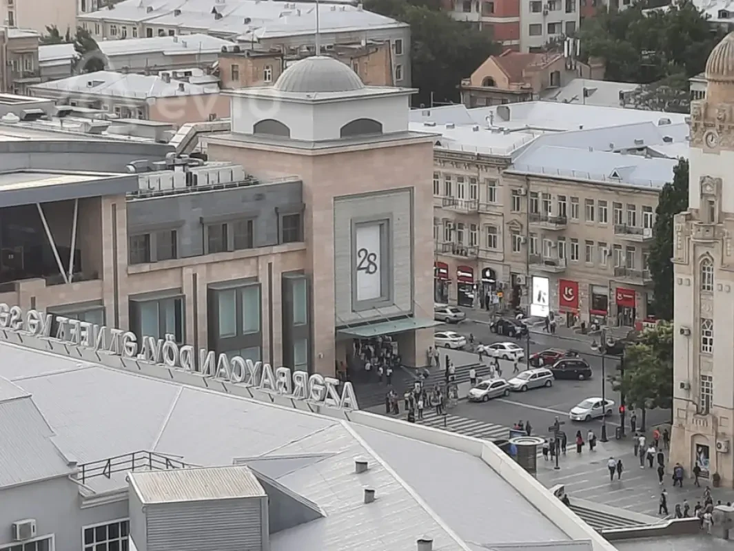 Kirayə verilir 2 otaqlı yeni tikili 75 m²