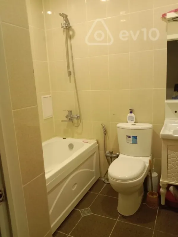 Kirayə verilir 2 otaqlı yeni tikili 60 m²