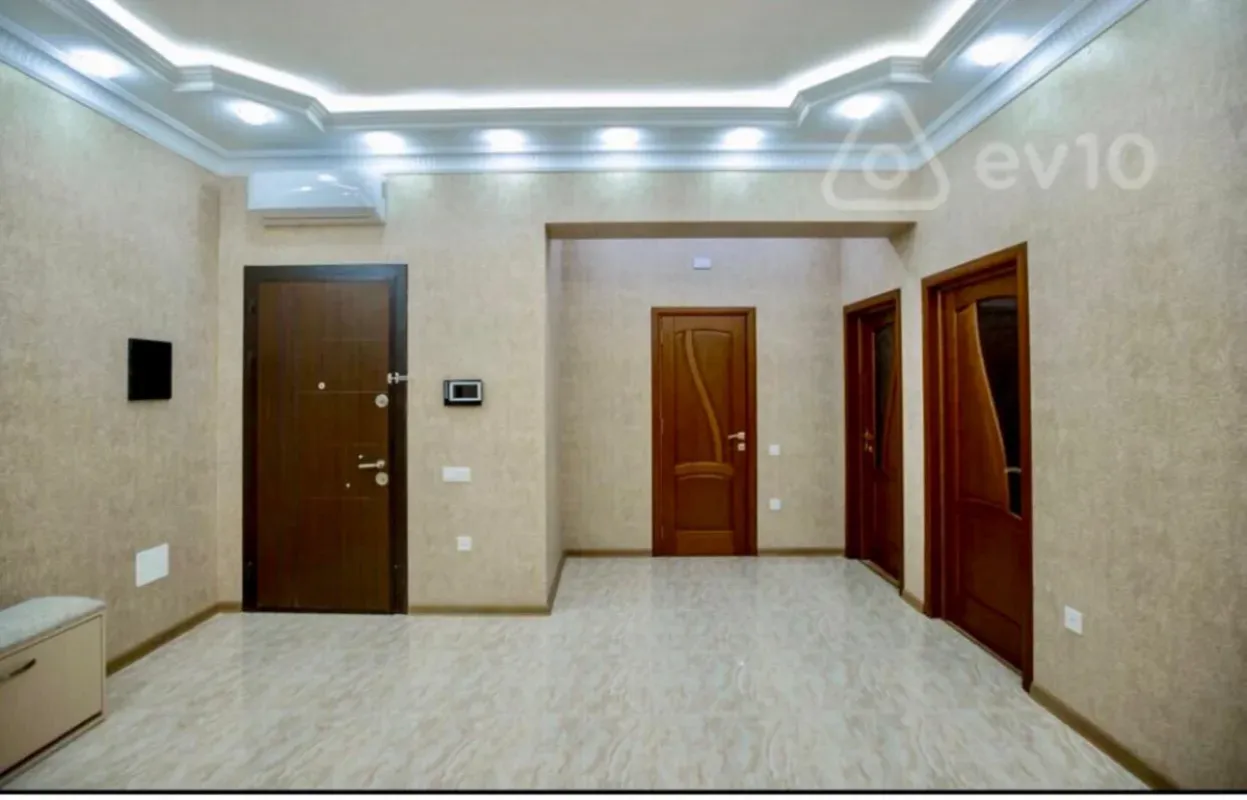 Kirayə verilir 4 otaqlı yeni tikili 181 m²