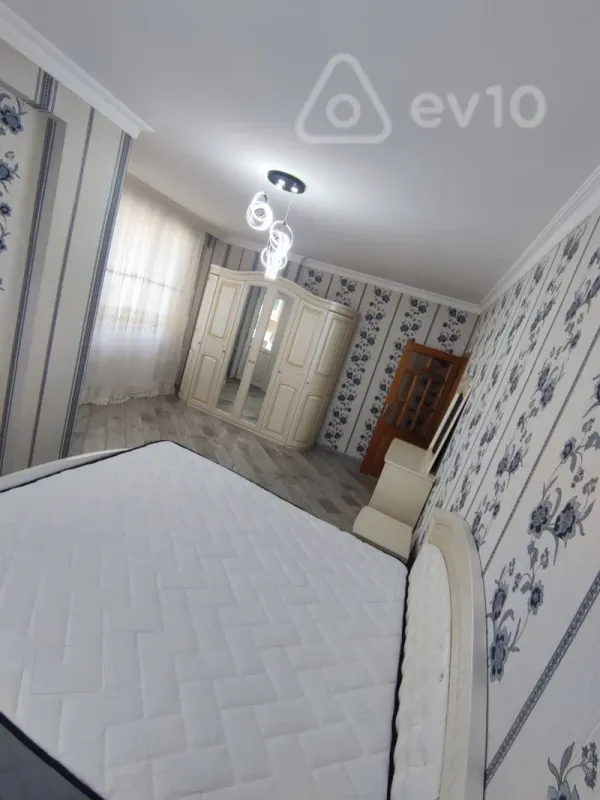 Kirayə verilir 3 otaqlı yeni tikili 120 m²