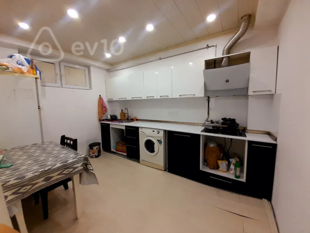 Kirayə verilir 2 otaqlı yeni tikili 75 m²
