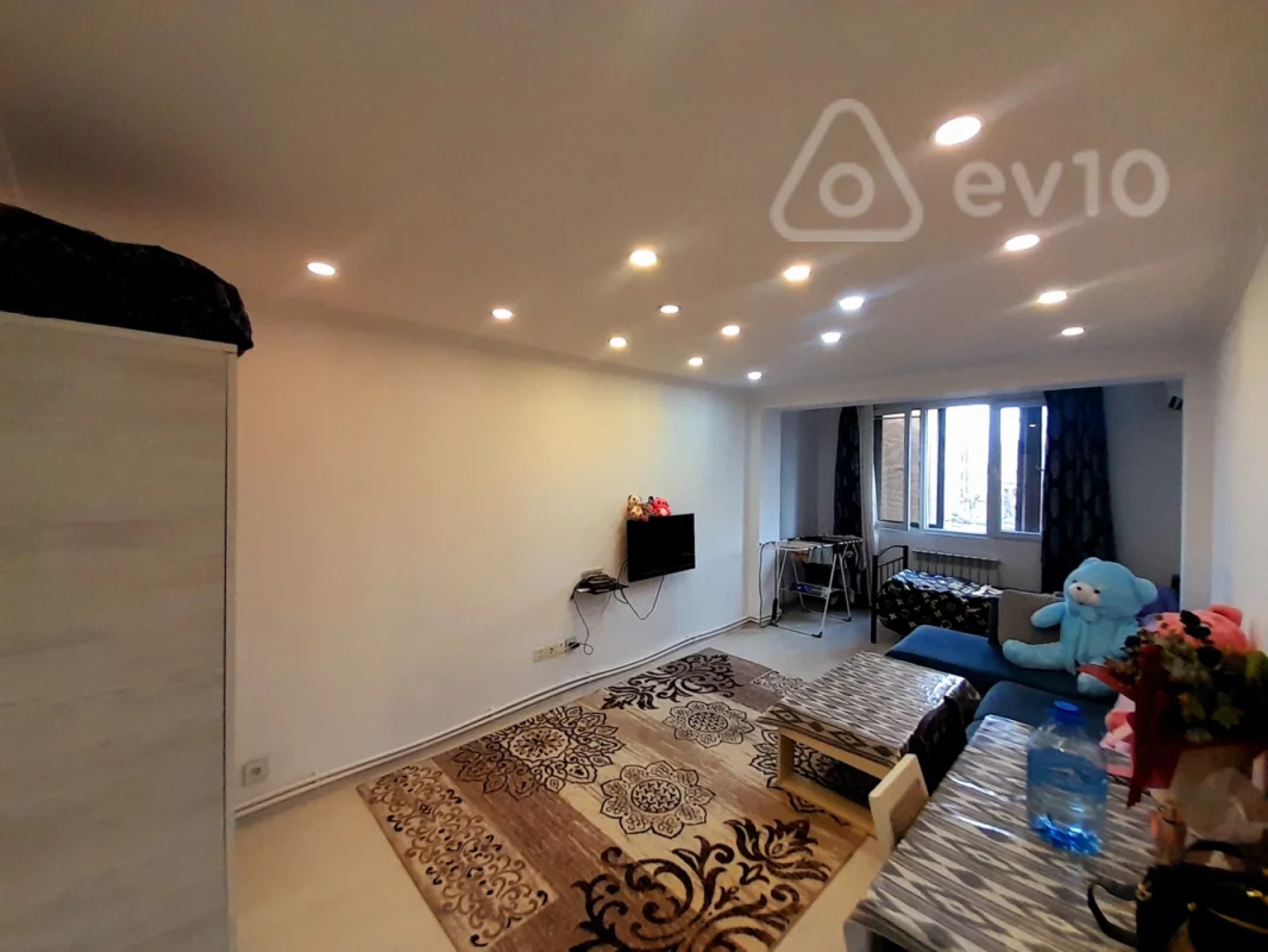 Kirayə verilir 2 otaqlı yeni tikili 75 m²