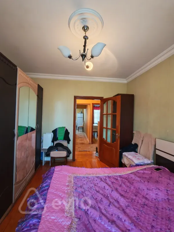 Satılır 2 otaqlı köhnə tikili 60 m²