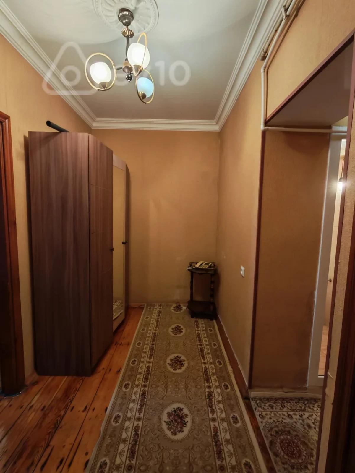 Satılır 2 otaqlı köhnə tikili 60 m²
