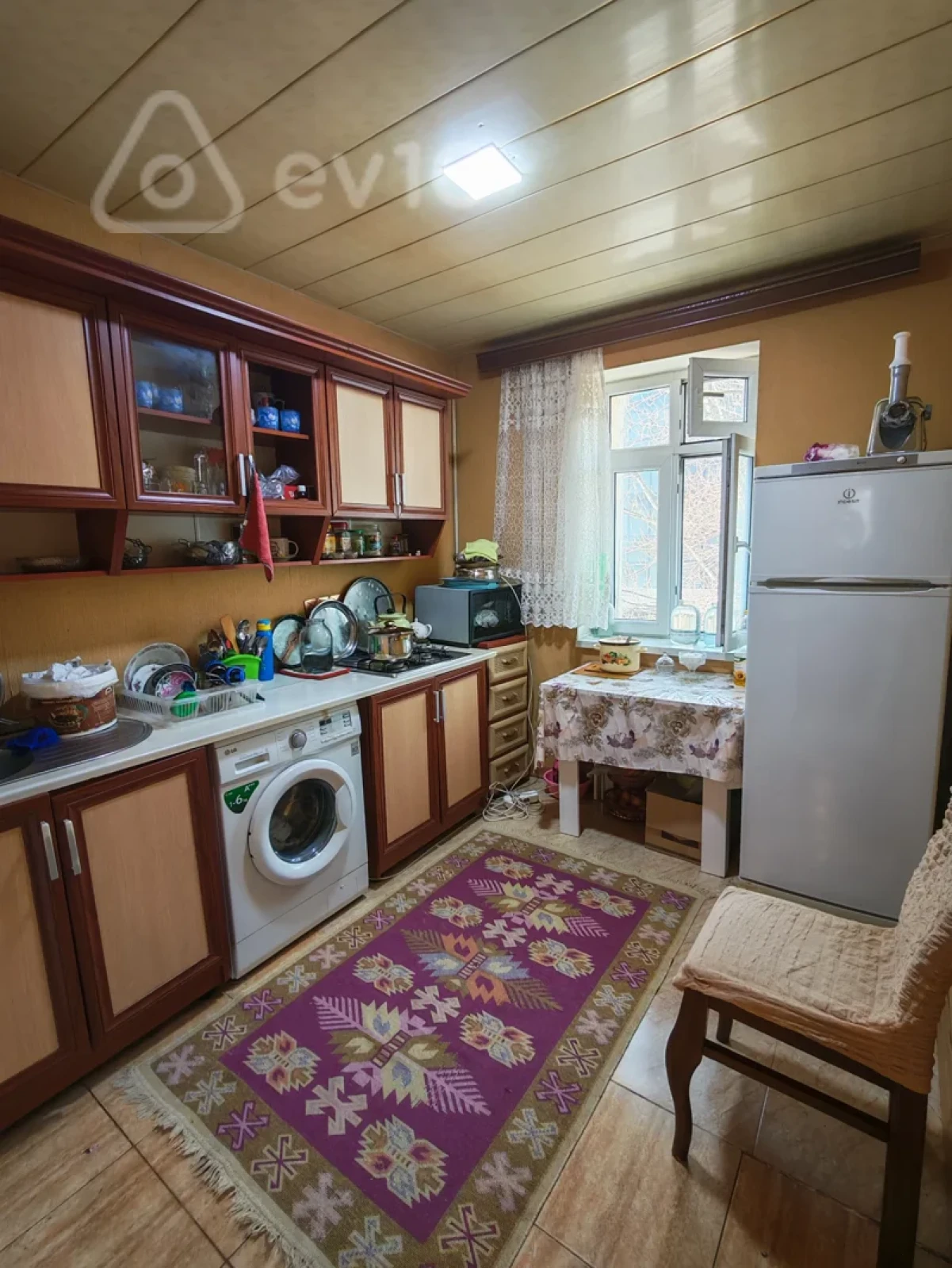 Satılır 2 otaqlı köhnə tikili 60 m²