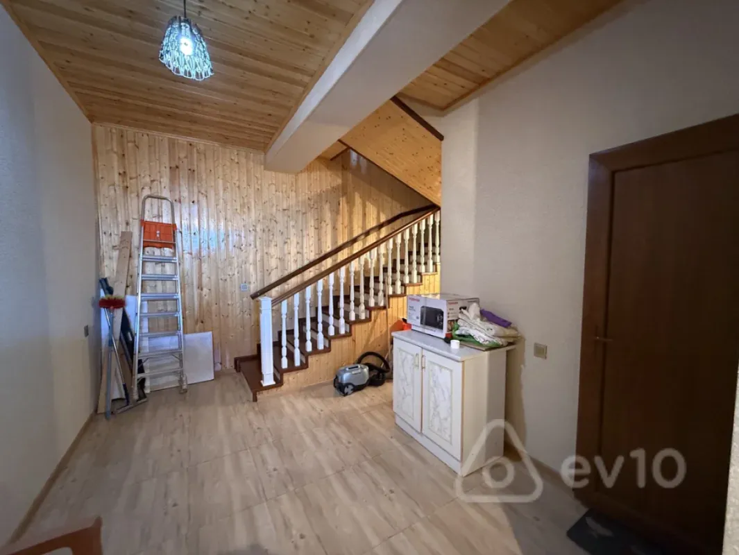 Satılır 4 otaqlı həyət evi 5 m²