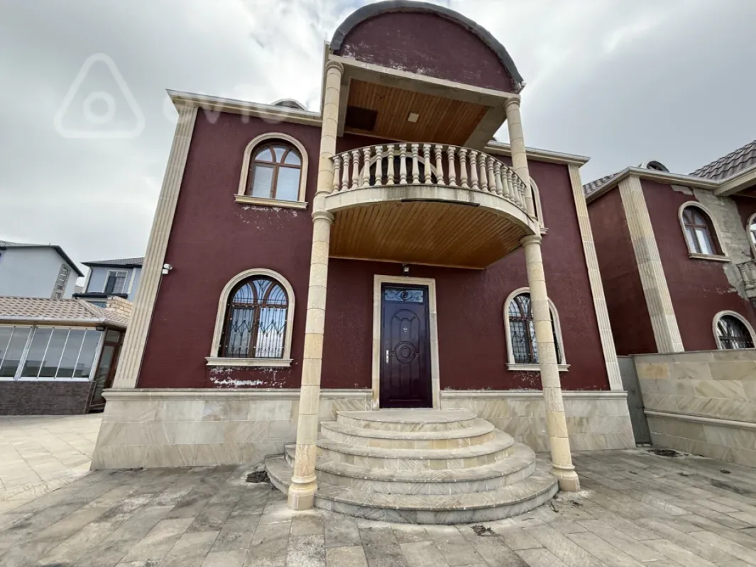 Satılır 4 otaqlı həyət evi 5 m²