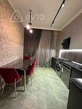 Kirayə verilir 2 otaqlı yeni tikili 80 m²