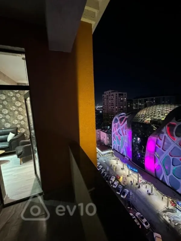 Kirayə verilir 2 otaqlı yeni tikili 80 m²