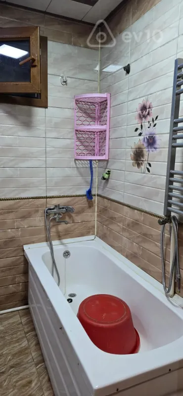 Kirayə verilir 2 otaqlı yeni tikili 73 m²