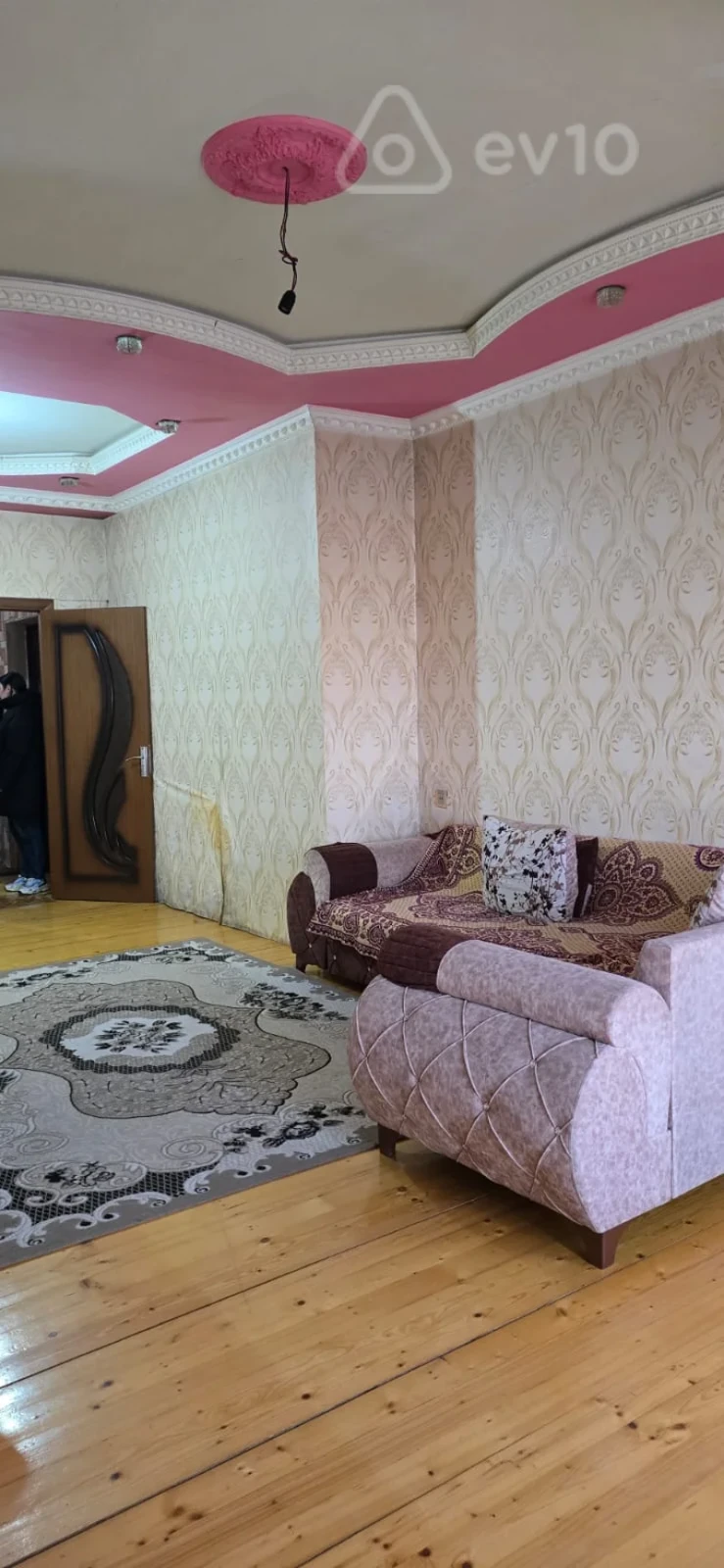 Kirayə verilir 2 otaqlı yeni tikili 73 m²