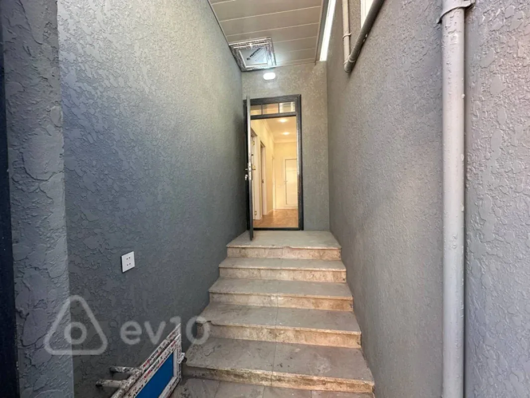 Satılır 2 otaqlı həyət evi 50 m²