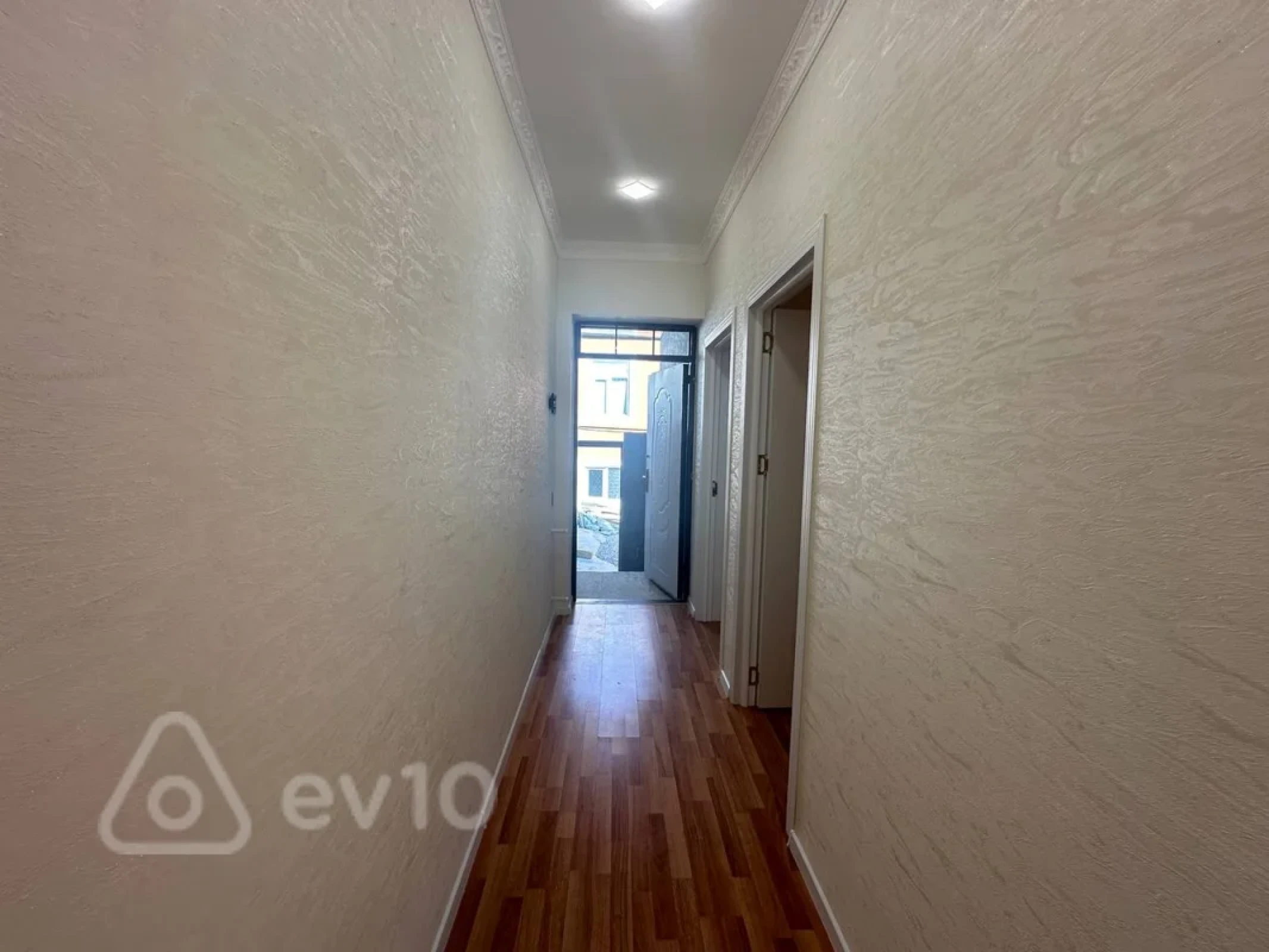Satılır 2 otaqlı həyət evi 50 m²