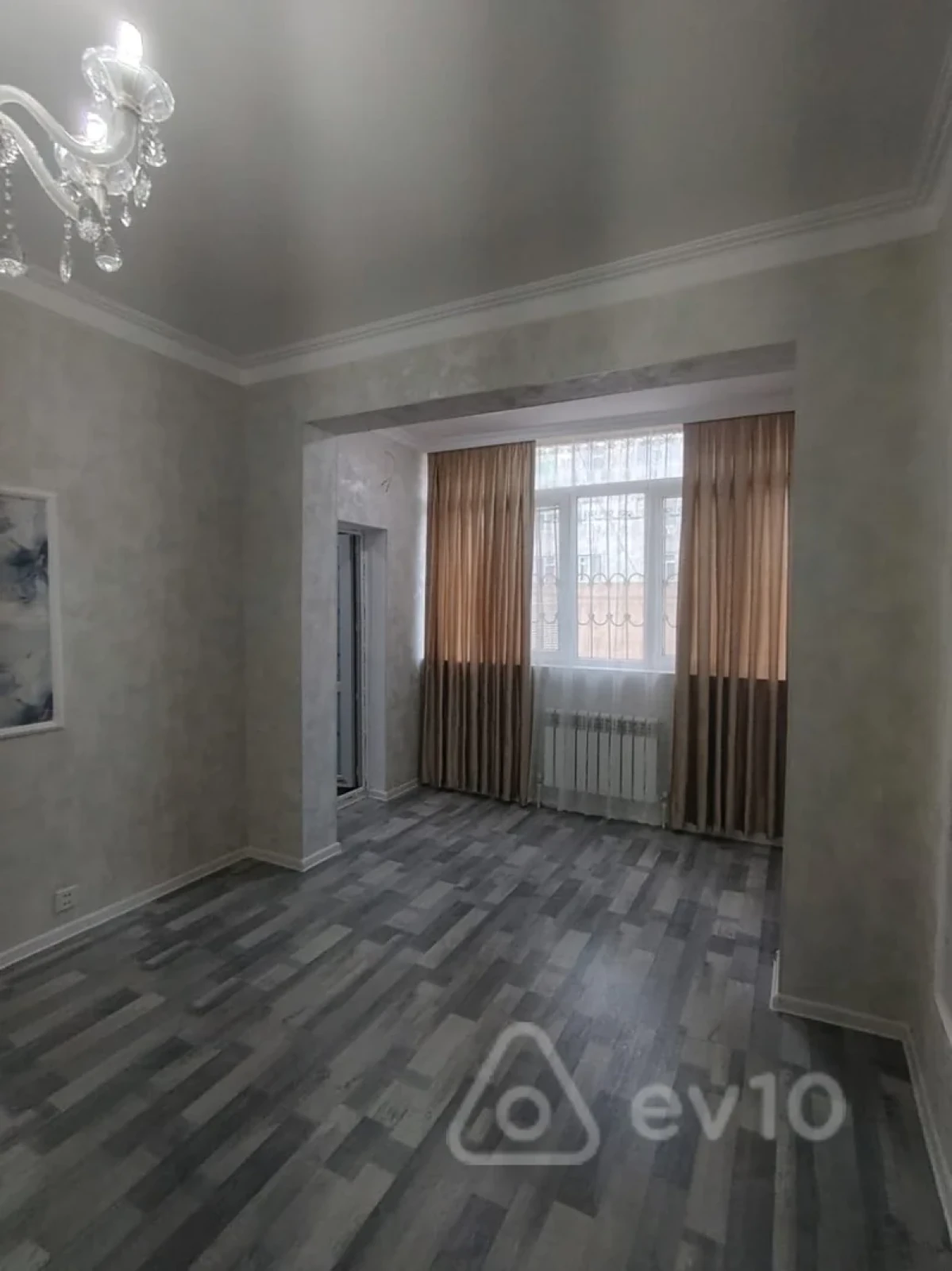 Satılır 3 otaqlı köhnə tikili 75 m²